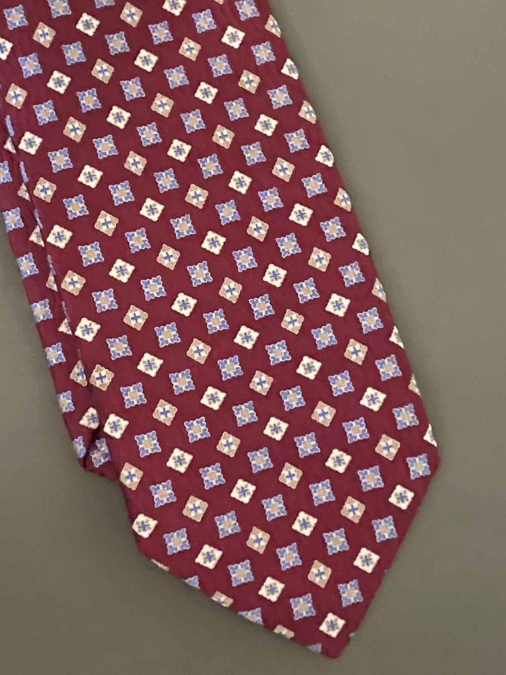 Brioni Italy Silk Necktie Burgundy Light Blue Cream Geometric 3.5W